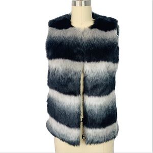 Glamsia Faux Fur Vest